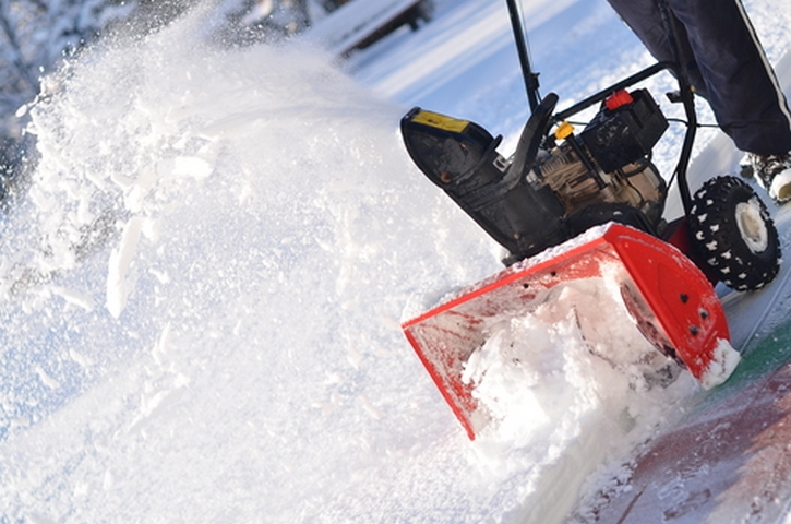 Лучший снегоуборщик – мощность и дополнительные функции