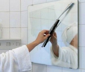 Как защитить зеркало в ванной от влаги