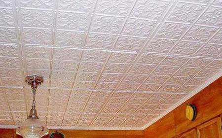 Какой потолок лучше для кухни - обзор потолков
