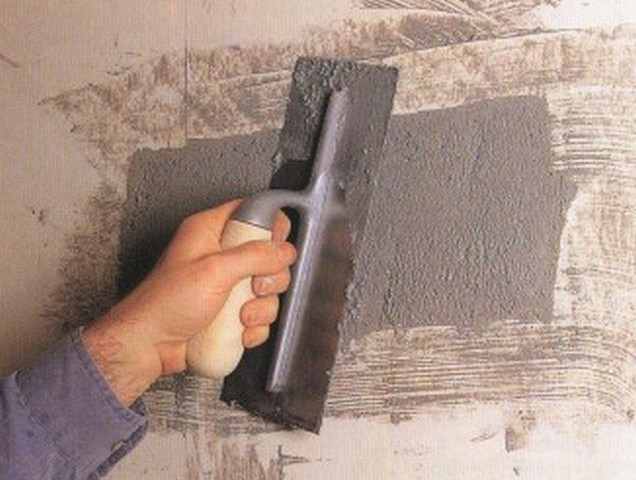Как заделать дыры в стене