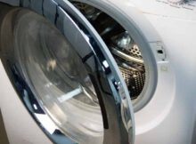 Почему не рекомендуется оставлять дверцу стиральной машины открытой