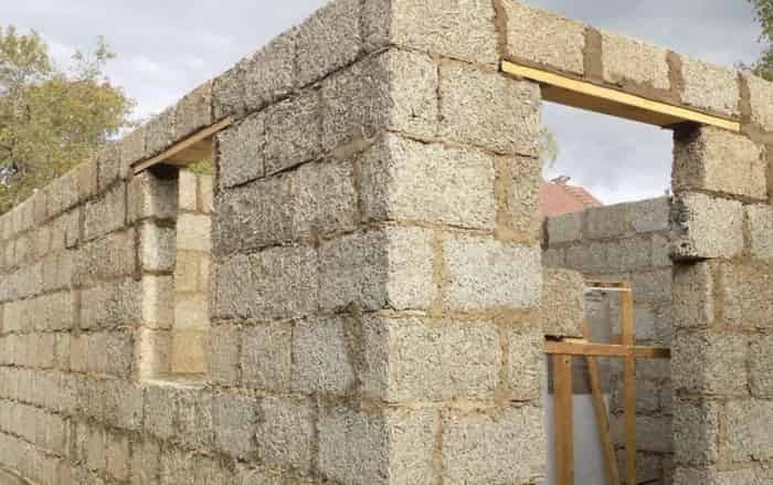Стоит ли строить дом из арболитовых блоков