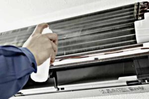 Обслуживание кондиционеров в Москве: полный разбор сервисных работ